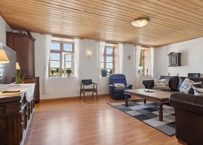 Large Near Ferienhaus