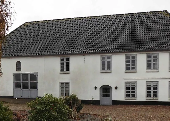 Large Near Ferienhaus